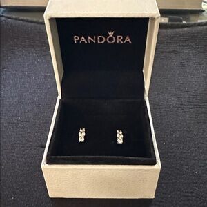 Pandora Elegant Silver Earrings with Clear Stones